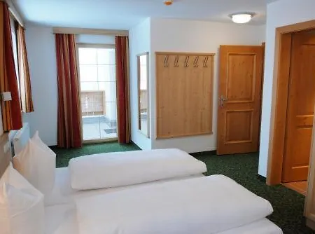 Pensionat Bacherhof 3*