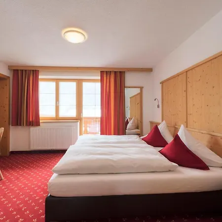 Pensionat Bacherhof Sankt Anton am Arlberg