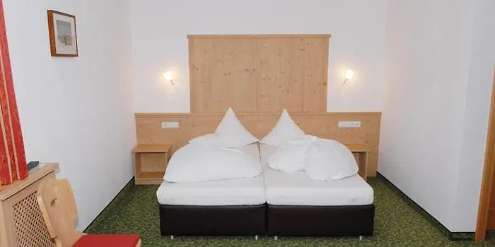 Bacherhof בית הארחה 3*